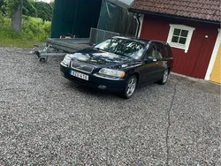 Svart Begagnad 2008 Volvo V70 Momentum Kombi | 20 000 kr