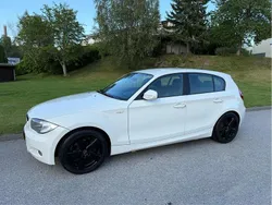 Vit Begagnad 2011 BMW 118 Advantage Halvkombi | 45 000 kr (Lite dyr)