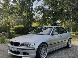 Grå Begagnad 2004 BMW 320 Sedan | 34 500 kr (Marknadspris)