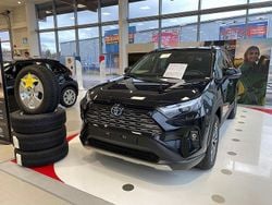Svart Ny 2025 Toyota RAV4 Hybrid Executive SUV | 484 800 kr (Marknadspris)