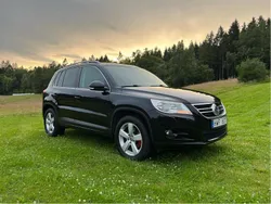 Svart Begagnad 2011 VW Tiguan Sportline SUV | 49 995 kr (Marknadspris)