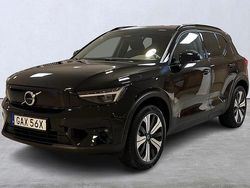 Svart Begagnad 2022 Volvo XC40 Plus SUV | 349 900 kr