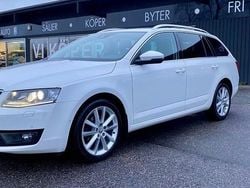 Vit Begagnad 2016 Skoda Octavia Kombi | 149 900 kr (Dyr)