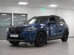 Blå Begagnad 2021 BMW iX3 Shadowline SUV | 419 900 kr (Marknadspris)