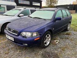 Begagnad 2003 Volvo V40 Kombi | 16 000 kr (Marknadspris)