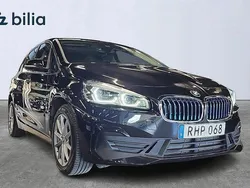 Svart Begagnad 2018 BMW 225 Active Tourer Advantage Minibuss | 169 900 kr (Bra pris)