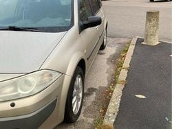 Grå Begagnad 2008 Renault Mégane GrandTour Kombi | 15 000 kr (Marknadspris)