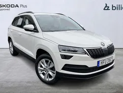 Vit Begagnad 2019 Skoda Karoq SUV | 204 600 kr (Marknadspris)