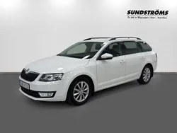 Vit Begagnad 2015 Skoda Octavia Ambition Kombi | 129 900 kr (Dyr)