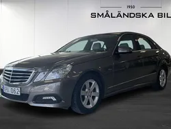 Mörkgrå Begagnad 2010 Mercedes E220 Avantgarde Sedan | 99 000 kr (Bra pris)