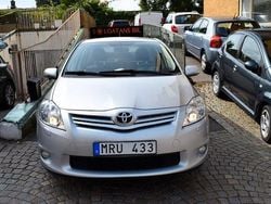 Silver Begagnad 2012 Toyota Auris Plus Halvkombi | 55 800 kr (Bra pris)
