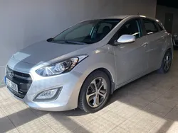 Silver Begagnad 2015 Hyundai i30 Comfort Halvkombi | 129 900 kr (Bra pris)