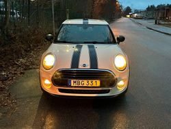 Vit Begagnad 2015 Mini ONE Pepper Halvkombi | 89 900 kr (Marknadspris)