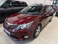 Röd Begagnad 2012 Toyota Avensis Executive Kombi | 79 500 kr (Marknadspris)