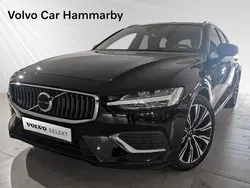 Svart Begagnad 2022 Volvo V60 Core Kombi | 379 000 kr (Marknadspris)