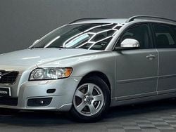 Ljusgrå (grå) Begagnad 2011 Volvo V50 Momentum Kombi | 49 900 kr (Marknadspris)