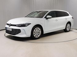 Vit Begagnad 2024 VW Passat Business Kombi | 448 800 kr