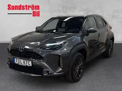 Mörkgrå (grå) Begagnad 2021 Toyota Yaris Cross SUV | 269 900 kr (Marknadspris)