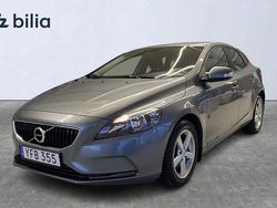 Grå Begagnad 2016 Volvo V40 Halvkombi | 158 500 kr (Marknadspris)