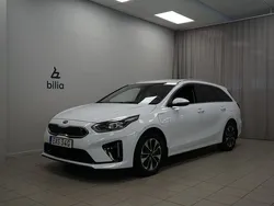 Vit Begagnad 2021 Kia Ceed Sportswagon Kombi | 239 000 kr (Marknadspris)