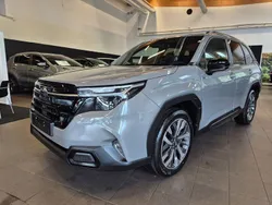 Grå (river rock pearl) Ny 2024 Subaru Forester SUV | 459 900 kr (Marknadspris)