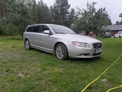 Grå Begagnad 2010 Volvo V70 Momentum Kombi | 55 000 kr (Marknadspris)