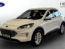 Vit (white) Begagnad 2022 Ford Kuga Titanium SUV | 244 900 kr (Marknadspris)