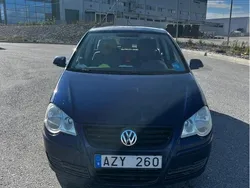 Blå Begagnad 2006 VW Polo Comfortline Halvkombi | 17 000 kr
