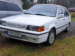 Begagnad 1989 Nissan Sunny Halvkombi | 15 000 kr
