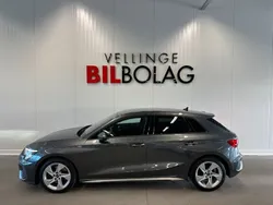 Grå Begagnad 2022 Audi A3 Sportback S-Line Halvkombi | 299 500 kr
