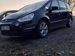 Svart Begagnad 2012 Ford S-MAX Sport Minibuss | 47 500 kr (Marknadspris)