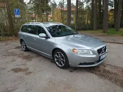 Grå Begagnad 2013 Volvo V70 Kinetic Kombi | 49 500 kr (Bra pris)