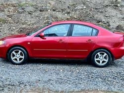 Röd Begagnad 2003 Mazda 3 Sedan | 7 500 kr (Bra pris)
