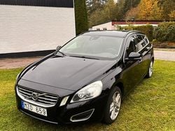 Begagnad 2013 Volvo V60 Kombi | 95 000 kr