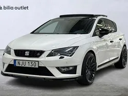 Vit Begagnad 2016 Seat Leon FR Halvkombi | 119 900 kr (Marknadspris)
