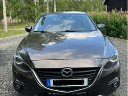 Brun Begagnad 2015 Mazda 3 Inclusive Halvkombi | 99 000 kr (Marknadspris)