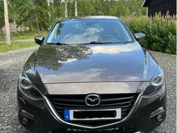 Brun Begagnad 2015 Mazda 3 Inclusive Halvkombi | 109 000 kr (Marknadspris)