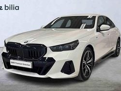 Vit Begagnad 2025 BMW 520 Sedan | 629 900 kr