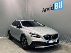 Silver Begagnad 2019 Volvo V40 CC Momentum Kombi | 167 700 kr (Marknadspris)