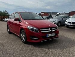 Röd Begagnad 2015 Mercedes B180 Urban Minibuss | 189 500 kr (Lite dyr)