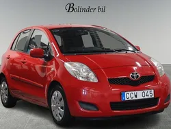 Röd Begagnad 2009 Toyota Yaris Halvkombi | 84 800 kr (Lite dyr)