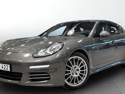 Grå Begagnad 2016 Porsche Panamera 4 Edition Sedan | 339 900 kr (Bra pris)