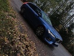 Blå Begagnad 2020 Volvo V90 R-Design Kombi | 310 000 kr (Superpris)