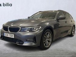 Grå Begagnad 2021 BMW 330e Sport Line Kombi | 264 900 kr (Superpris)
