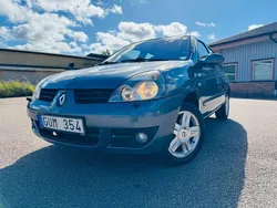 Blå Begagnad 2008 Renault Clio R.S. Halvkombi | 22 900 kr (Marknadspris)
