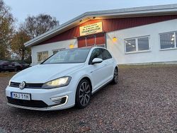 Vit Begagnad 2015 VW Golf VII GTE Halvkombi | 179 000 kr (Marknadspris)