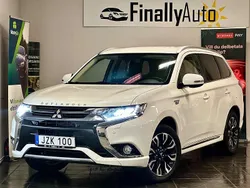 Vit Begagnad 2015 Mitsubishi Outlander P-HEV SUV | 154 900 kr (Marknadspris)