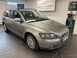 Ljusgrön Begagnad 2006 Volvo V50 Kinetic Kombi | 21 900 kr (Marknadspris)