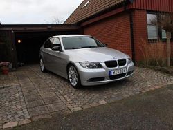 Grå metallic Begagnad 2006 BMW 325 Sedan | 55 000 kr (Marknadspris)