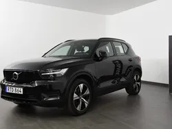 Svart Begagnad 2022 Volvo XC40 Core SUV | 339 800 kr